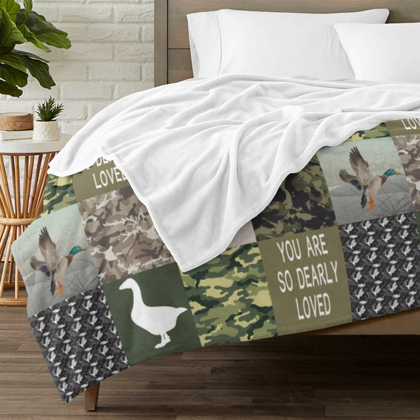 Deer Pattern Blanket Fleece Throw Blanket Super Soft Warm Gifts for Baby Girls Boys Kids Mom Grandma Room Decor