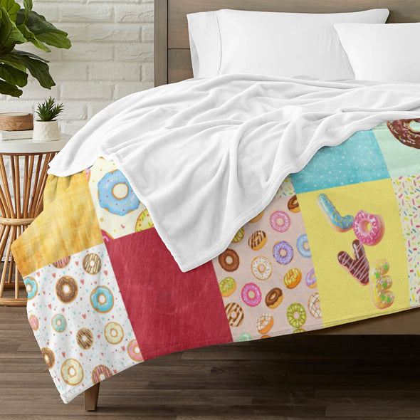 Donut Pattern Blanket Fleece Throw Blanket Super Soft Warm Gifts for Baby Girls Boys Kids Mom Grandma Room Decor