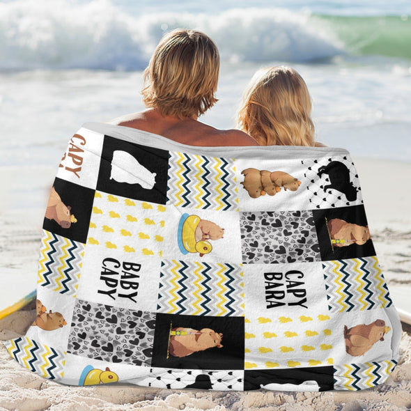 Capybara Pattern Blanket Fleece Throw Blanket Super Soft Warm Gifts for Baby Girls Boys Kids Mom Grandma Room Decor