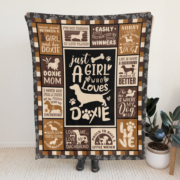 Dachshund Pattern Blanket Fleece Throw Blanket Super Soft Warm Gifts for Baby Girls Boys Kids Mom Grandma Room Decor